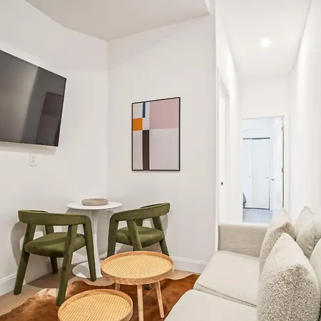 Relaxing 3Br 1Bath Apartment